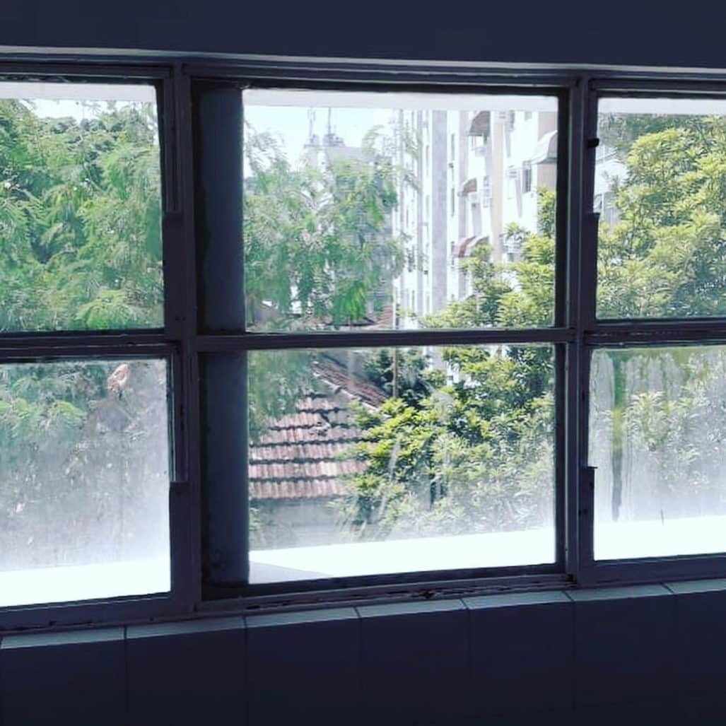 Espantando aquela luz solar do cair da tarde e do inverno